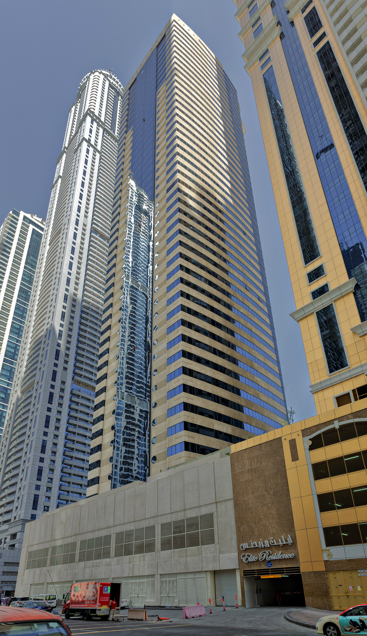 Le Reve, Dubai - View from the east. © Mathias Beinling